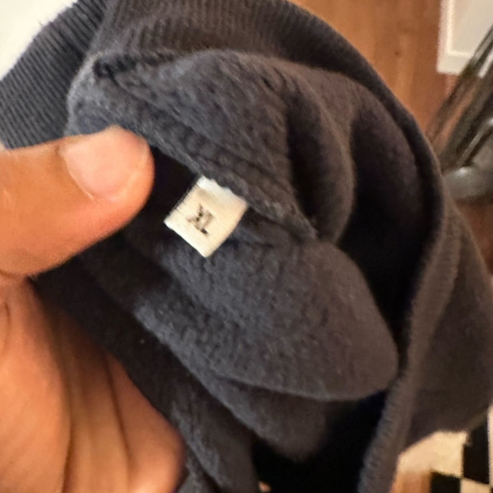 AMI Sweater - Picture 4 of 6